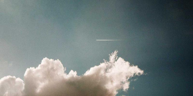 多轴联动数控机床：解锁复杂曲面高精度加工与自动化产线的核心利器